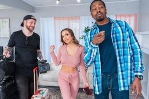 RealityKings - Abigail Mac, Isiah Maxwell - I Fucked My Bnb Host - Rk Prime